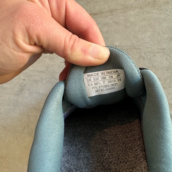 Gore-Tex Solomon Running Hiking Shoes - Picture 2 of 7